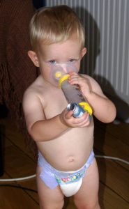 spejser komora inhalacyjna u dziecka z mukowiscydozą